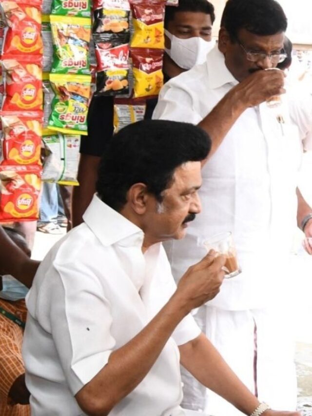 Tamil Nadu CM Drinking Tea at a Roadside Shop